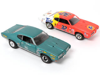 Lot 198 - ERTL (USA) (2)