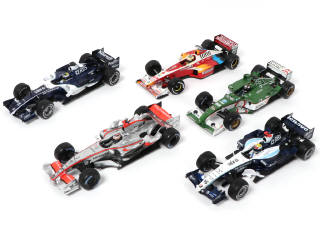 Lot 135 - MATTEL (5)