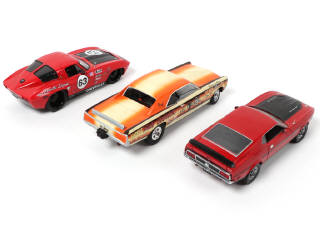 Lot 225 - DIVERS (3)