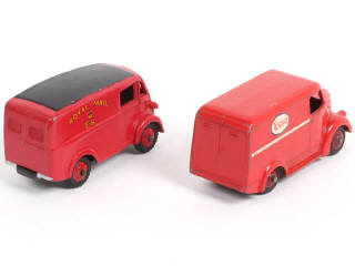 Lot 270 - DINKY TOYS (GB) (2)