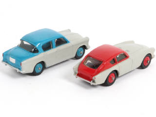 Lot 261 - DINKY TOYS (GB) (2)