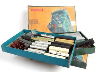 Lot 4 - DIVERS (Ecartement HO) (40)