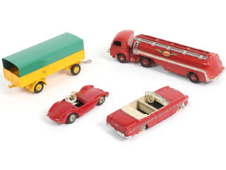 Lot 381 - DINKY TOYS (FRANCE) (4)