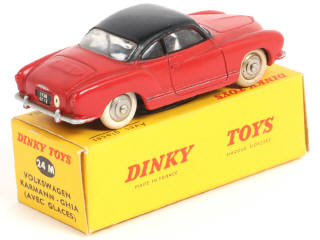 Lot 327 - DINKY TOYS (FRANCE) (1)