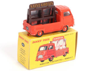 Lot 371 - DINKY TOYS (FRANCE) (1)