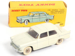 Lot 346 - DINKY TOYS (FRANCE) (1)