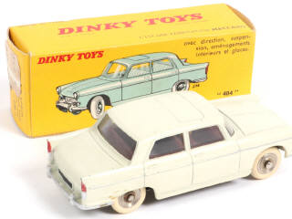 Lot 346 - DINKY TOYS (FRANCE) (1)