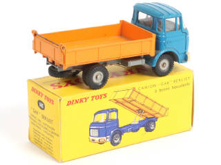 Lot 378 - DINKY TOYS (FRANCE) (1)