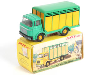 Lot 376 - DINKY TOYS (FRANCE) (1)