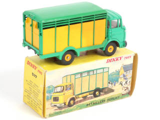 Lot 376 - DINKY TOYS (FRANCE) (1)