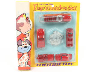 Lot 121 - TOOTSIETOY (USA) (1)