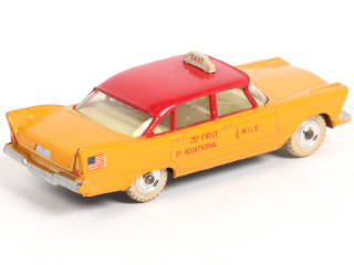 Lot 257 - DINKY TOYS (GB) (1)