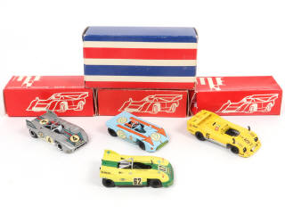 Lot 58 - DIVERS (4)