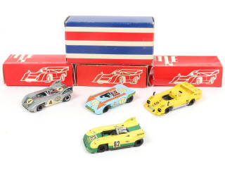 Lot 58 - DIVERS (4)