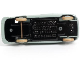 Lot 304 - DINKY TOYS (FRANCE) (1)