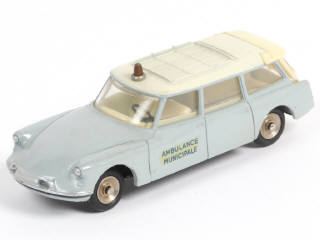 Lot 326 - DINKY TOYS (FRANCE) (1)