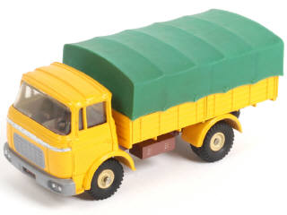 Lot 345 - DINKY TOYS (FRANCE) (1)
