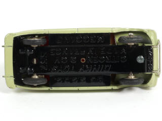 Lot 327 - DINKY TOYS (FRANCE) (1)