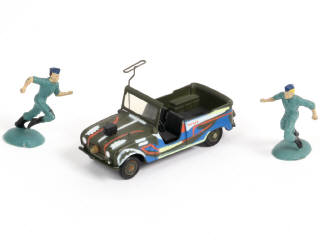 Lot 335 - DINKY TOYS (FRANCE) (1)