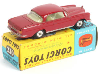 Lot 128 - CORGI TOYS (GB) (1)