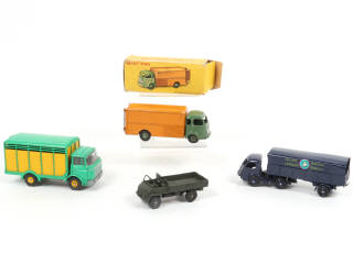 Lot 385 - DINKY TOYS (FRANCE) (4)