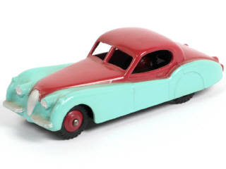 Lot 229 - DINKY TOYS (GB) (1)