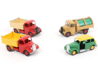 Lot 282 - DINKY TOYS (GB) (4)