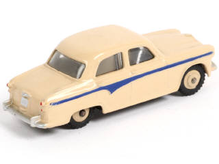 Lot 239 - DINKY TOYS (GB) (1)