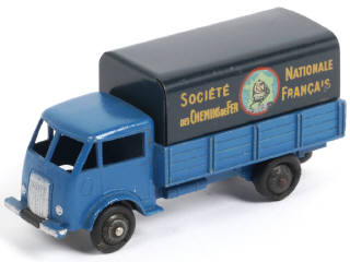 Lot 348 - DINKY TOYS (FRANCE) (1)