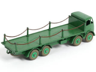 Lot 259 - DINKY TOYS (GB) (1)