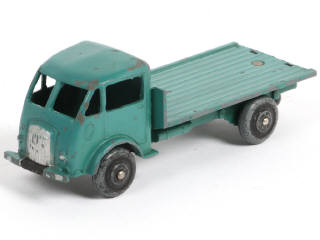 Lot 349 - DINKY TOYS (FRANCE) (1)