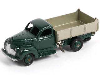 Lot 350 - DINKY TOYS (FRANCE) (1)
