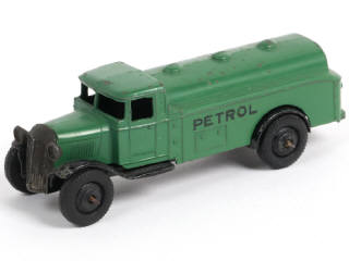 Lot 281 - DINKY TOYS (GB) (1)