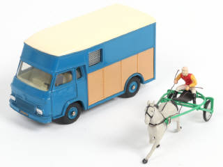 Lot 379 - DINKY TOYS (FRANCE) (1)