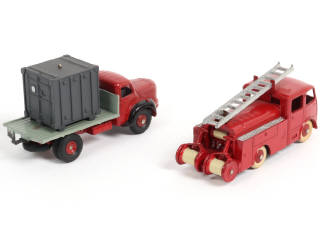 Lot 388 - DINKY TOYS (FRANCE) (2)