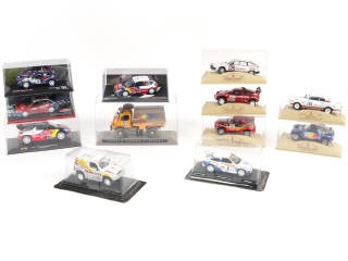 Lot 104 - DIVERS (12)