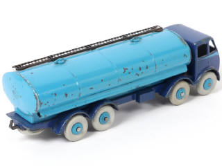 Lot 294 - DINKY TOYS (GB) (1)