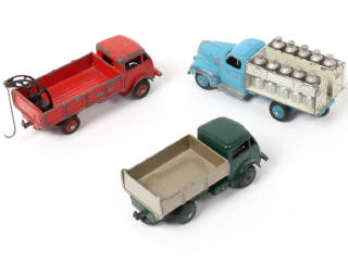 Lot 396 - DINKY TOYS (FRANCE) (3)