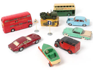 Lot 329 - DINKY TOYS (GB) (11)