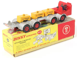 Lot 307 - DINKY TOYS (GB) (1)