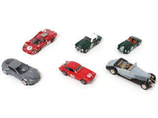 Lot 73 - DIVERS (6)