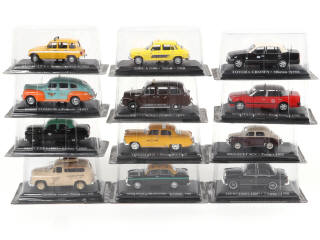 Lot 179 - DIVERS (12)