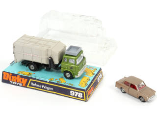 Lot 413 - DINKY TOYS (GB) (2)
