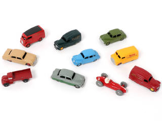 Lot 428 - DINKY TOYS (GB) (10)