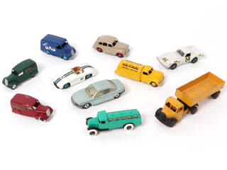 Lot 422 - DINKY TOYS (GB) (10)