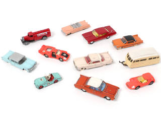 Lot 408 - DINKY TOYS (11)