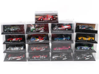 Lot 188 - DIVERS (17)