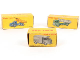 Lot 442 - DINKY TOYS (FRANCE) (3)