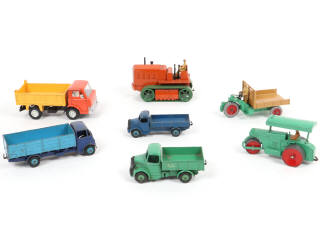 Lot 420 - DINKY TOYS (GB) (7)