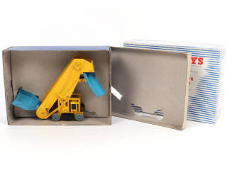 Lot 419 - DINKY TOYS (GB) (4)